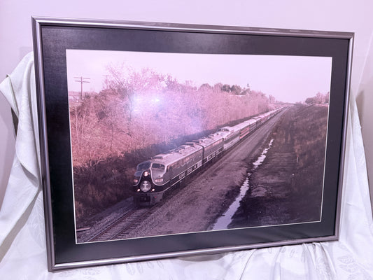 🚂 Illinois Central “Land O’Corn” Streamliner – Framed Railroad Photo