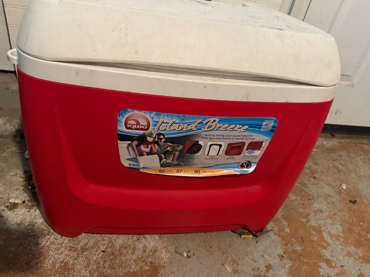 Igloo Island Breeze 60-Quart Rolling Cooler